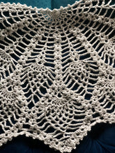 Load image into Gallery viewer, Pineapple Stitch Shawl - Customizable
